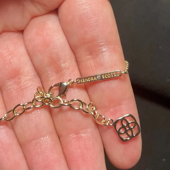 Kendra Scott Elisa Necklace Pink Opal Gold Chain Necklace - Picture 3 of 7